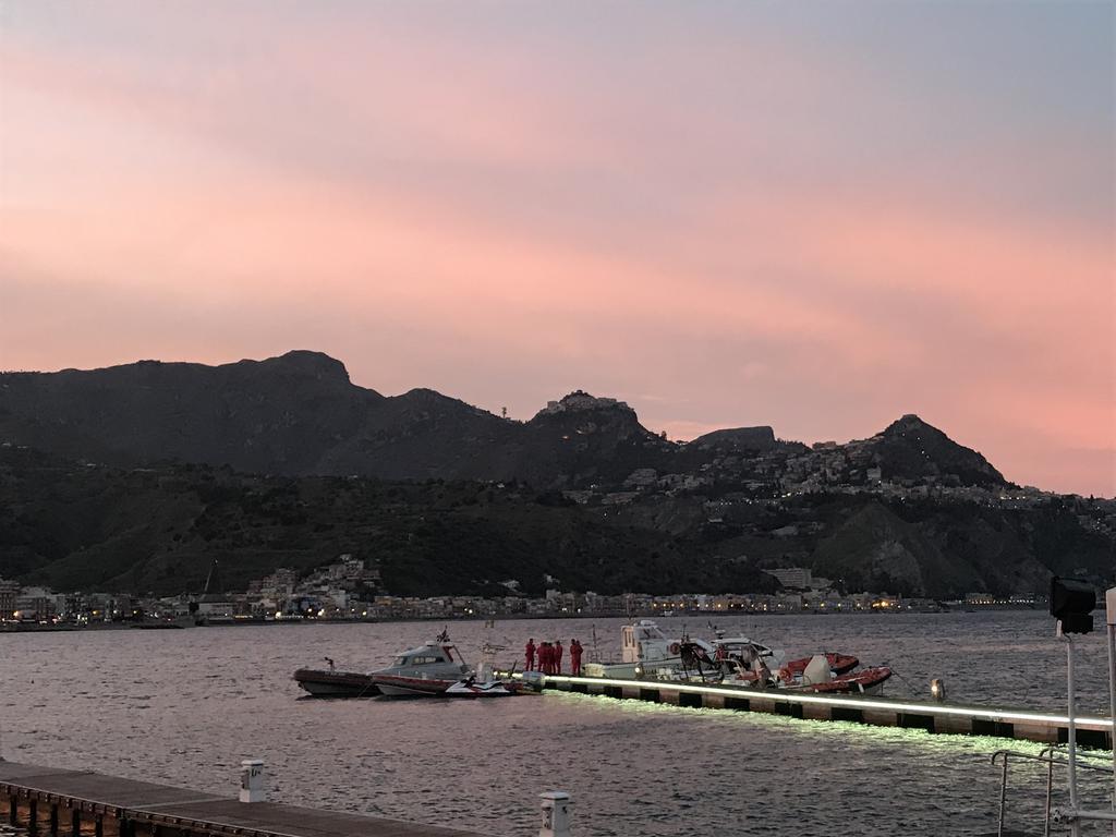 Kalaskiso' Giardini Naxos Bagian luar foto